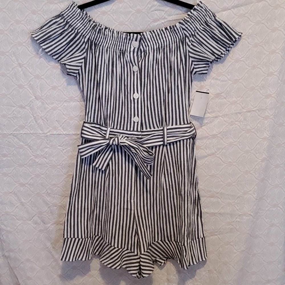 🟠🟠🟠NWT Zara Button Front Romper